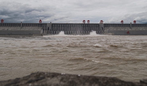 중국, 산샤댐 방류, 낮은  지역으로 물 빼려 둑까지 폭파